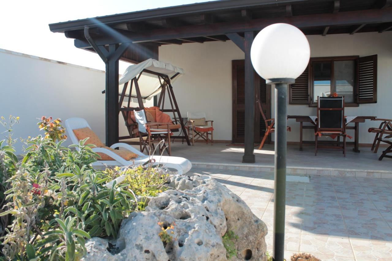 Casetta Dei Geranei Casalabate Exterior foto
